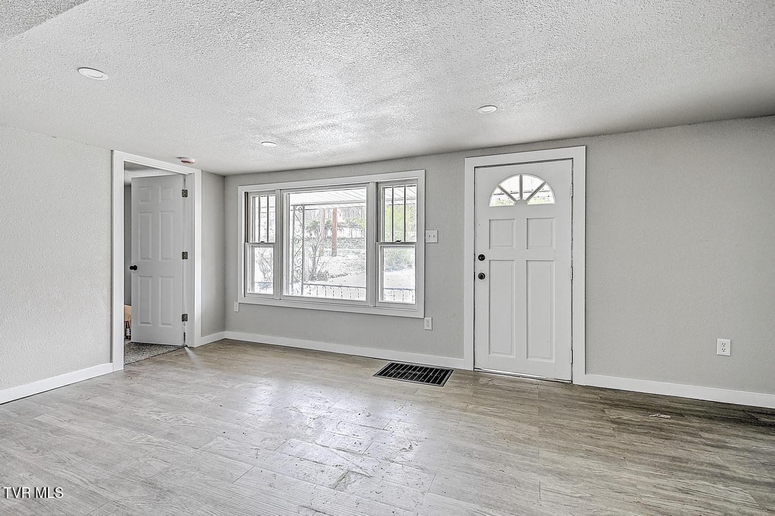 1571 Granby Road, Unit 1 Kingsport, TN 37660 - Photo 6 of 9 granby10