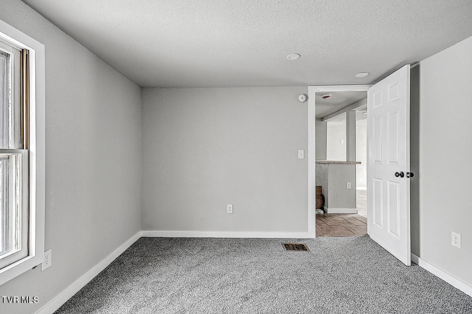 1571 Granby Road, Unit 1 Kingsport, TN 37660 - Photo 8 of 9 granby17