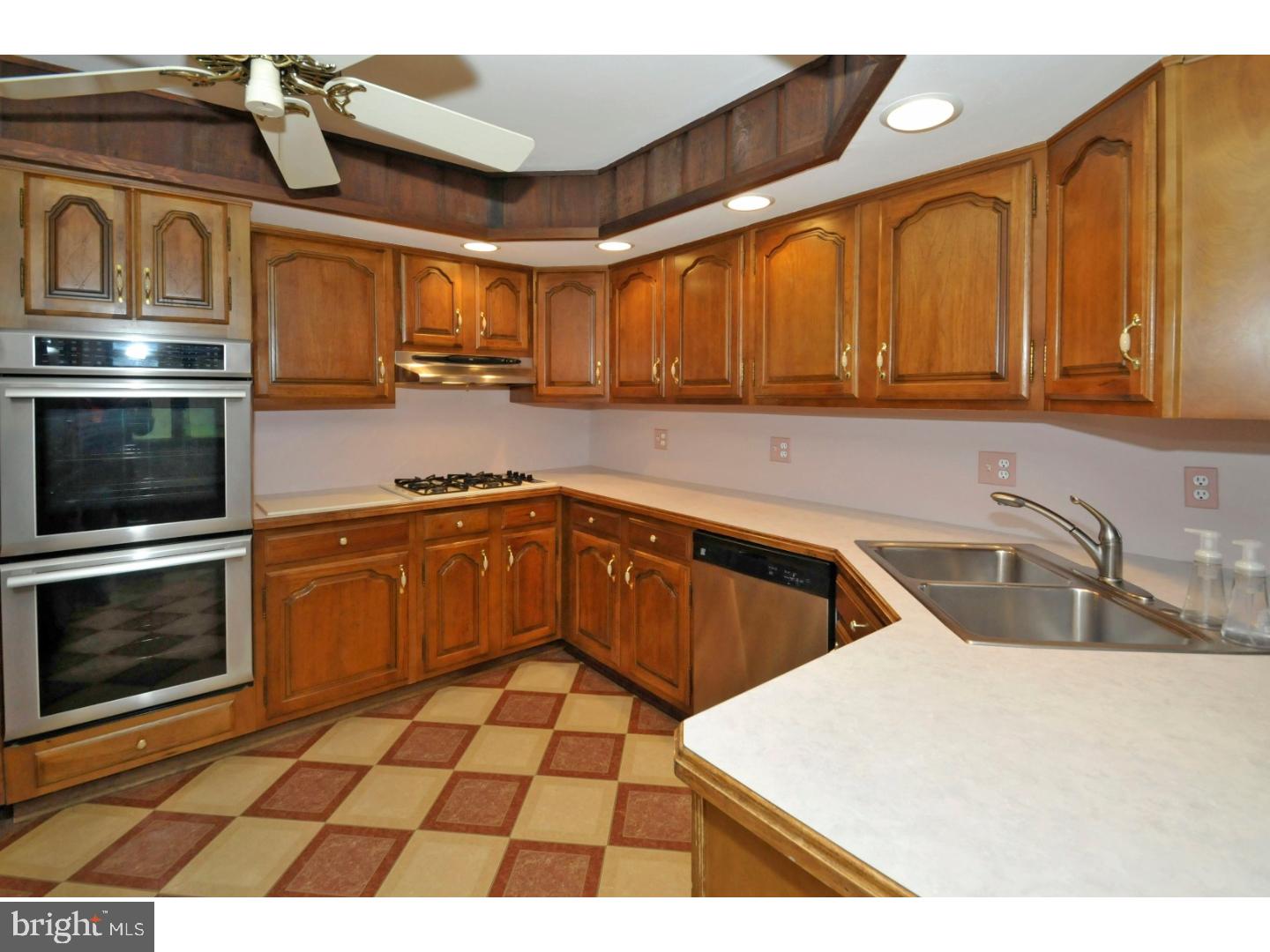 378 Andrew Road Huntingdon Valley, PA 19006 - Photo 9 of 25 Kitchen