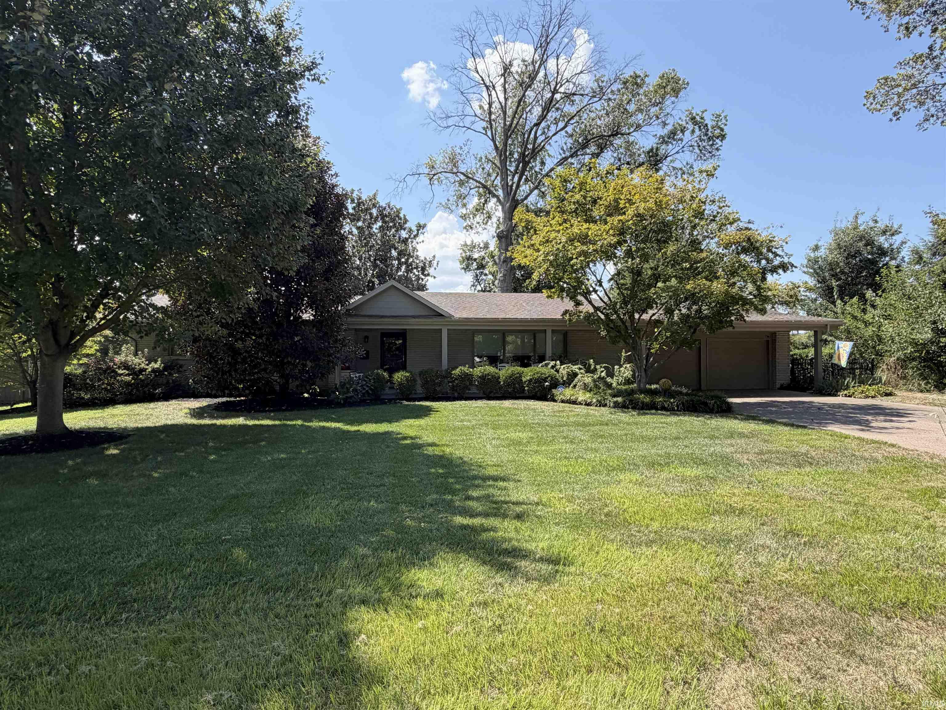 931 South Colony Road Evansville, IN 47714 - Photo 1 of 42 Gallery Image 1