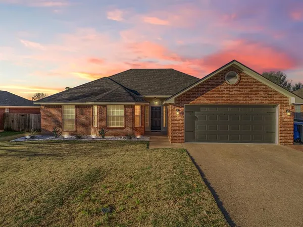 $345,000 | 10512 Whitney Trace Drive, Waco, TX 76708