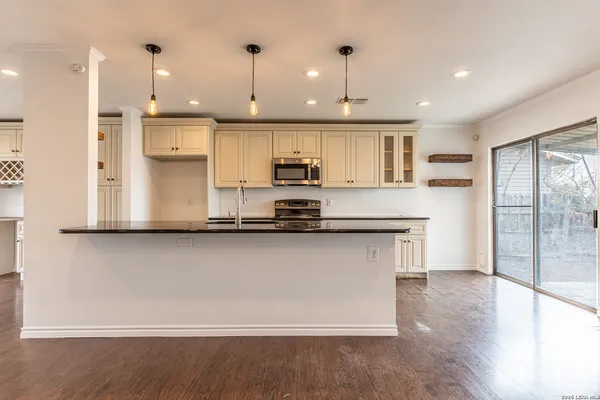 $1,550 | 5434 Mountain Vista Drive, San Antonio, TX 78247