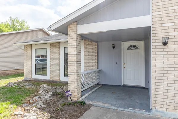 $1,550 | 5434 Mountain Vista Drive, San Antonio, TX 78247