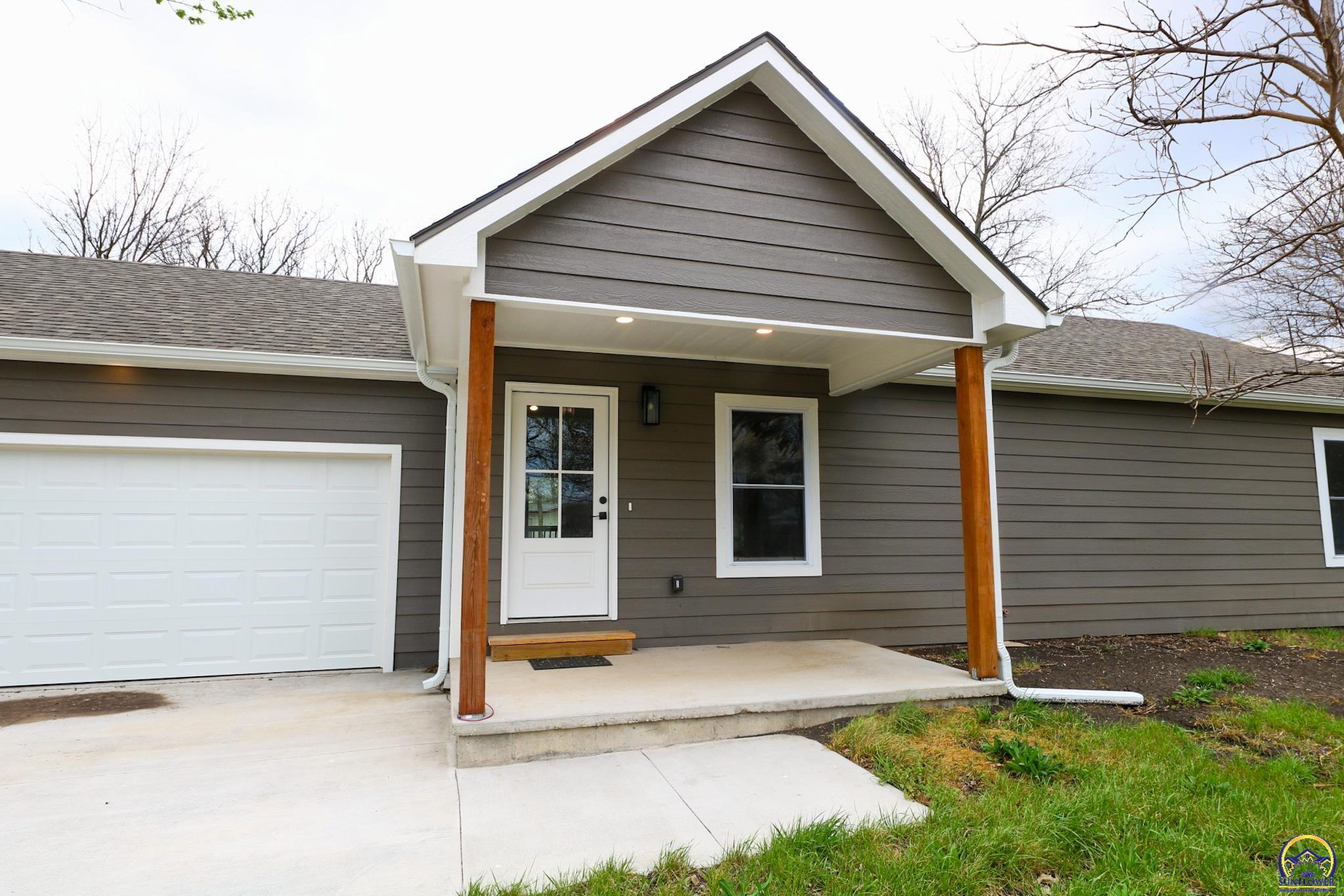 702 South 8th Street Burlington, KS 66839 - Photo 13 of 62
