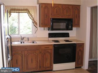 484 Beaver Road Southampton, PA 18966 - Photo 3 of 11 Kitchen