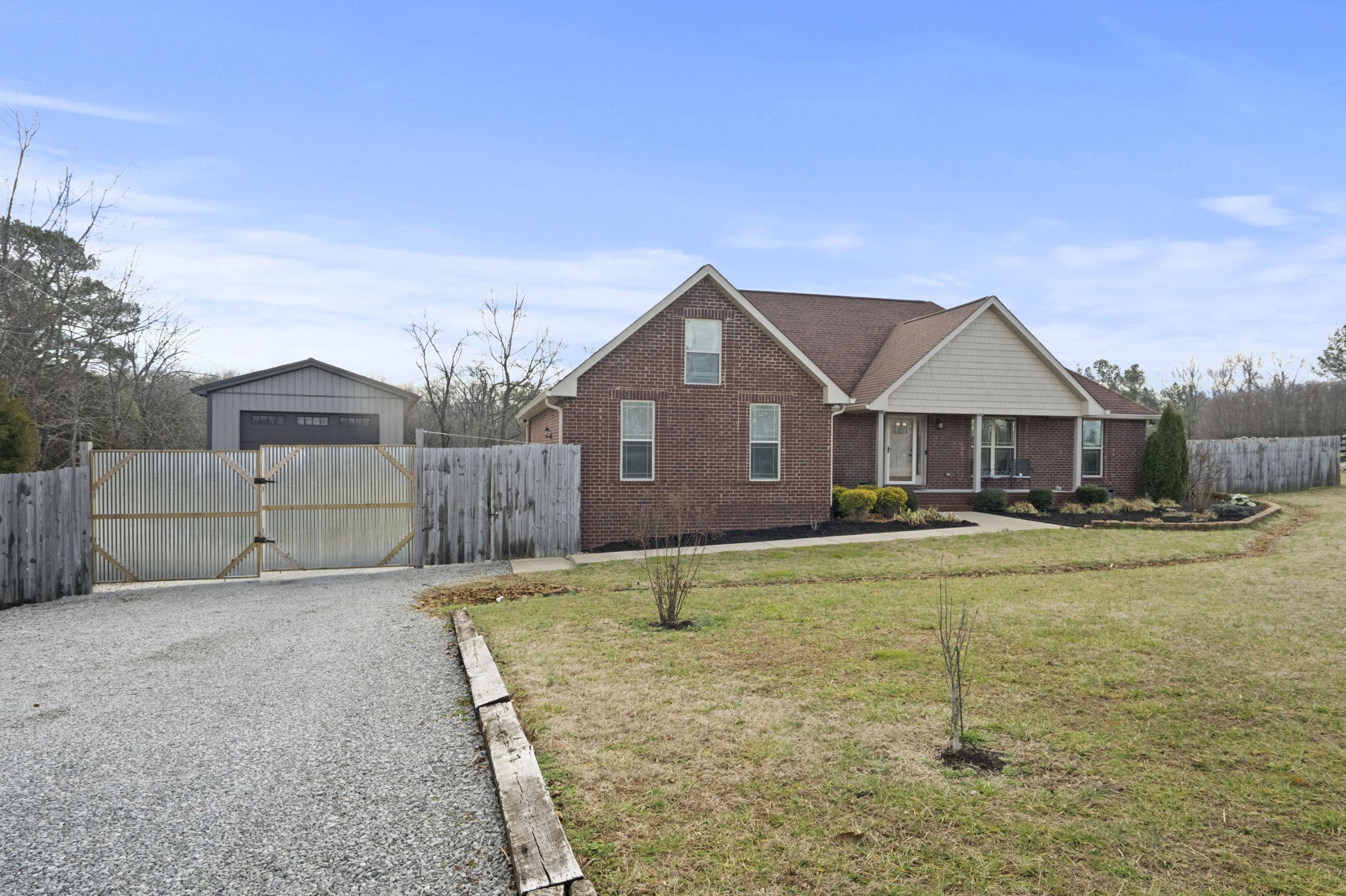 8930 New Chapel Road Springfield, TN 37172 - Photo 2 of 57 a front view of a house with yard