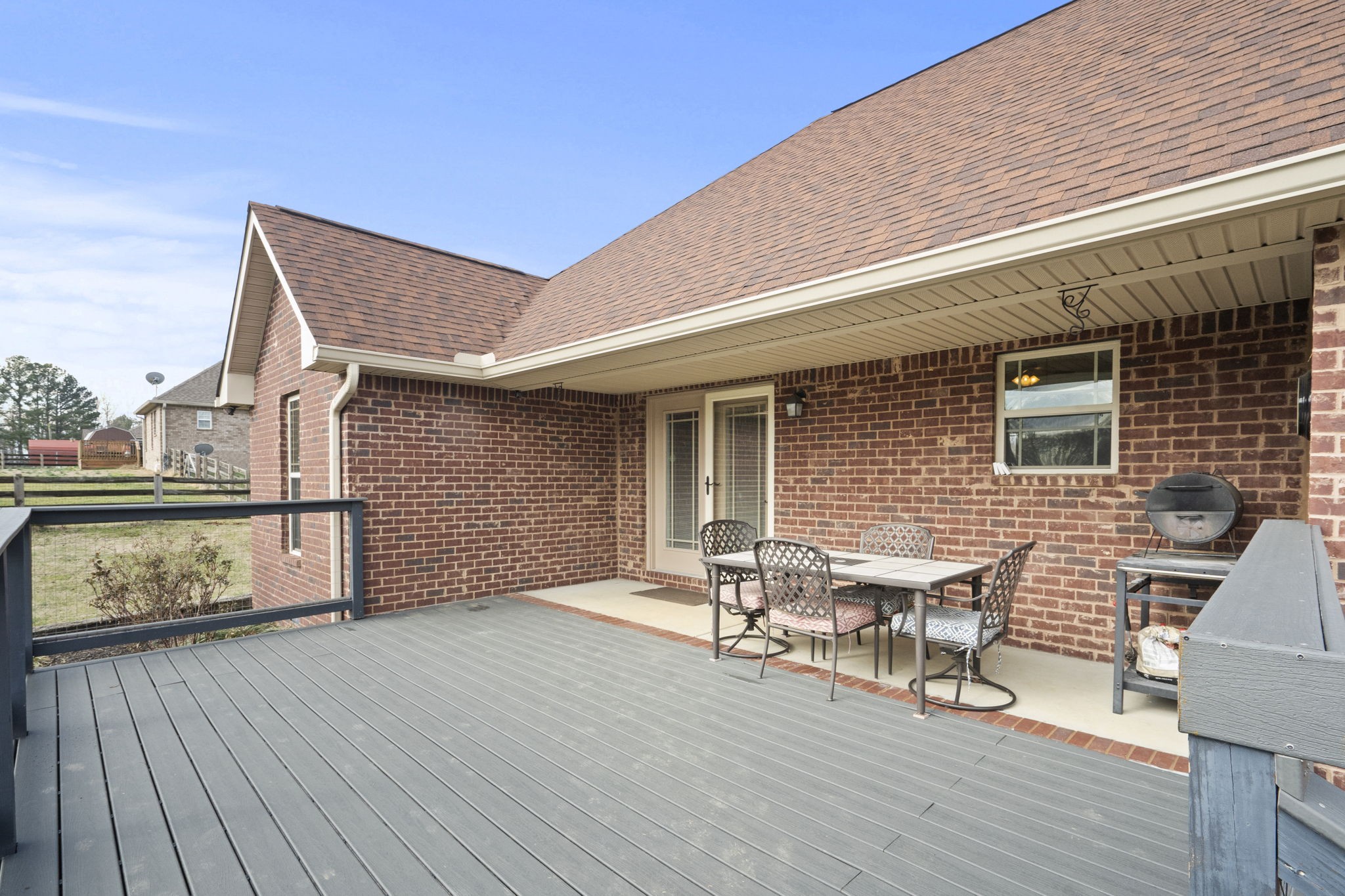 8930 New Chapel Road Springfield, TN 37172 - Photo 36 of 57 a balcony with table and chairs