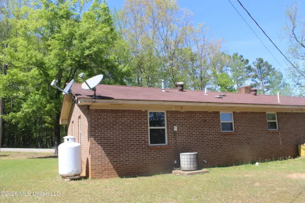 $99,000 | 383 County Road 184, Coffeeville, MS 38922