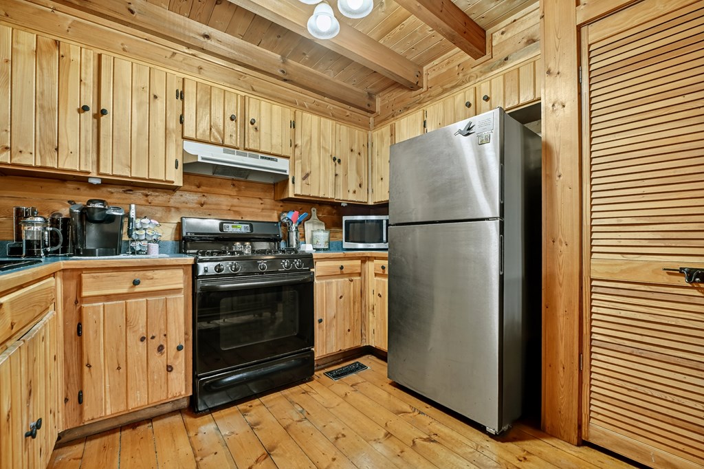 430 Chestnut Ridge Circle Blue Ridge, GA 30513 - Photo 17 of 52