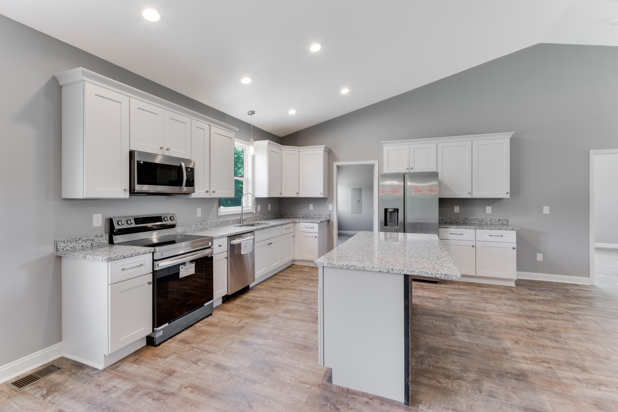 3788 Bowker Road Charlotte, TN 37036 - Photo 6 of 14 Gallery Image 6