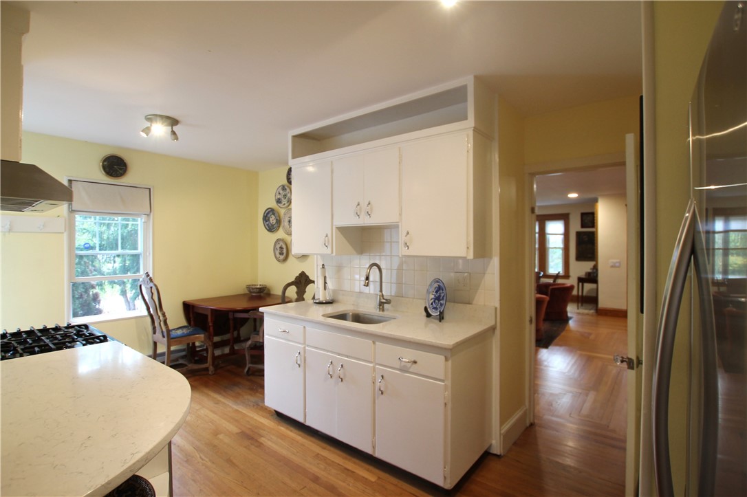 246 Washington Road Barrington, RI 02806 - Photo 15 of 34