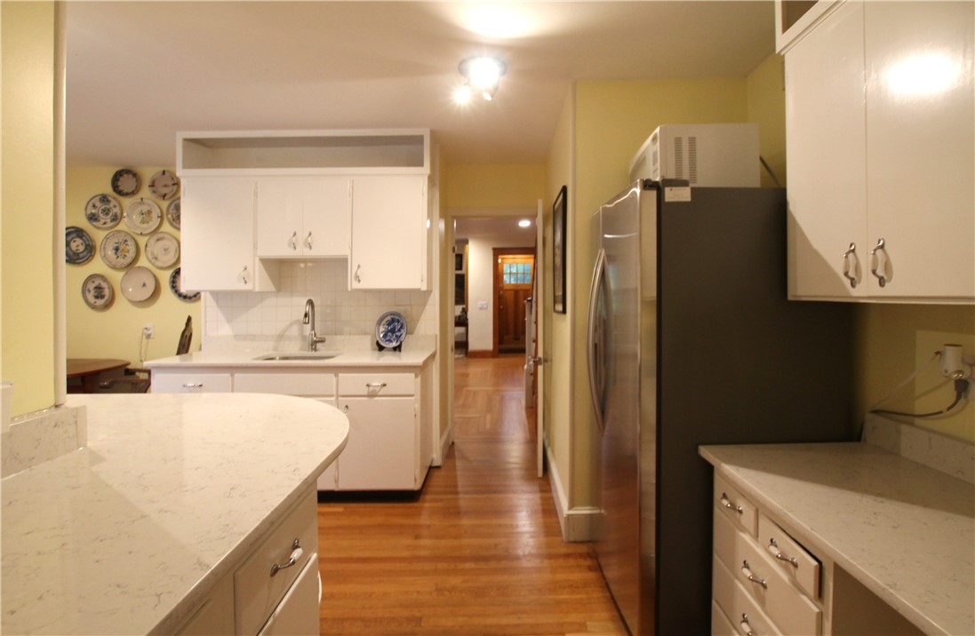 246 Washington Road Barrington, RI 02806 - Photo 17 of 34