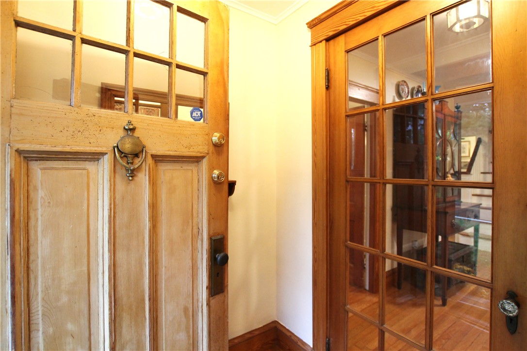 246 Washington Road Barrington, RI 02806 - Photo 6 of 34