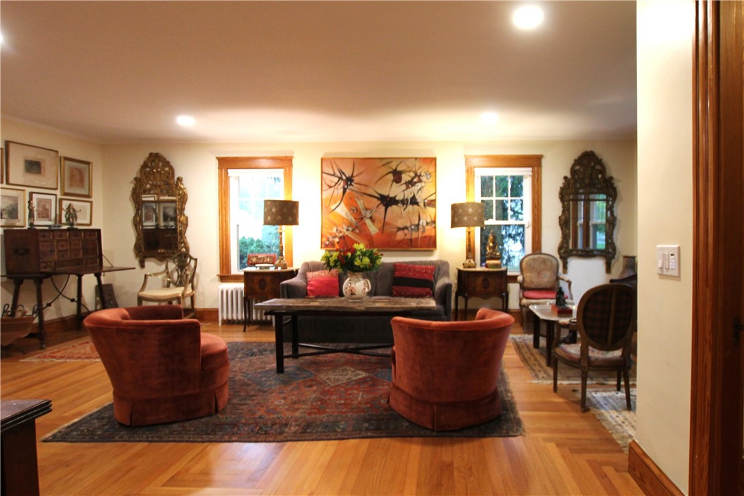 246 Washington Road Barrington, RI 02806 - Photo 8 of 34