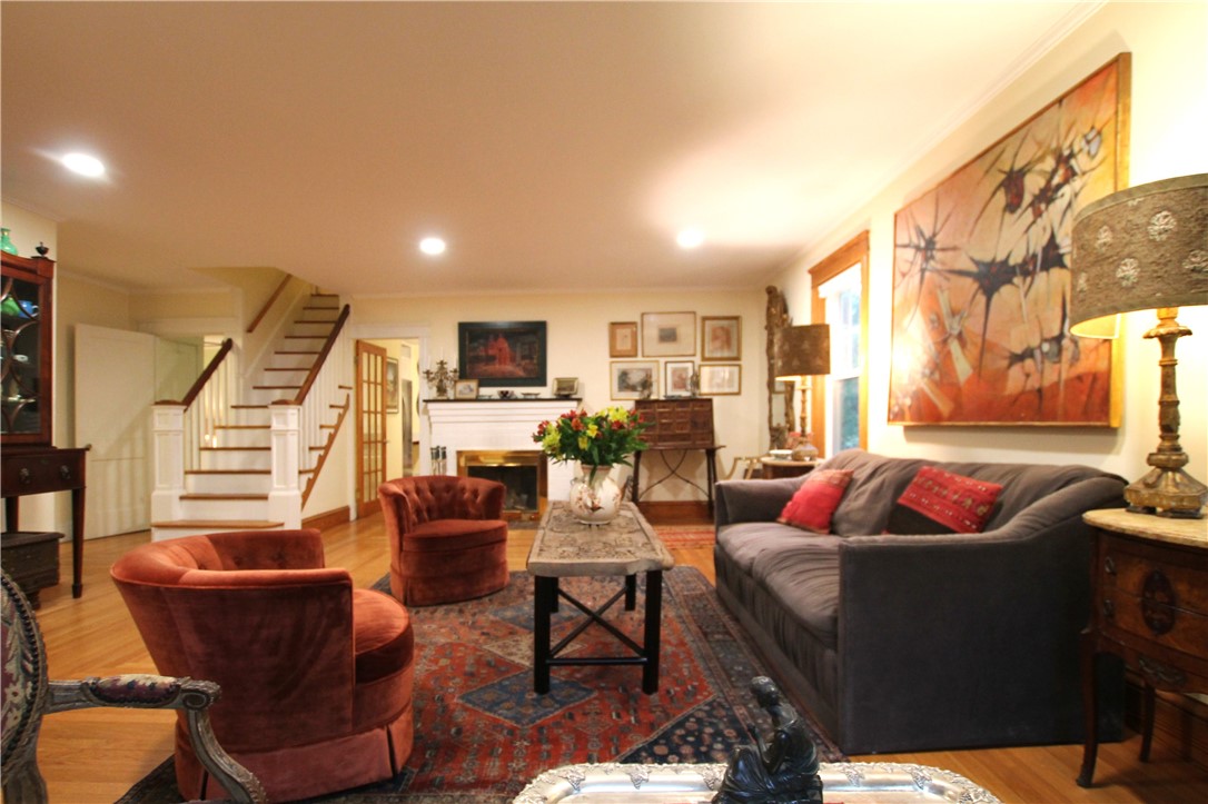 246 Washington Road Barrington, RI 02806 - Photo 10 of 34