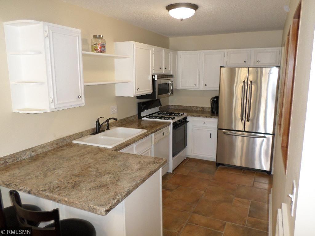 10745 Cavell Road Bloomington, MN 55438 - Photo 2 of 18