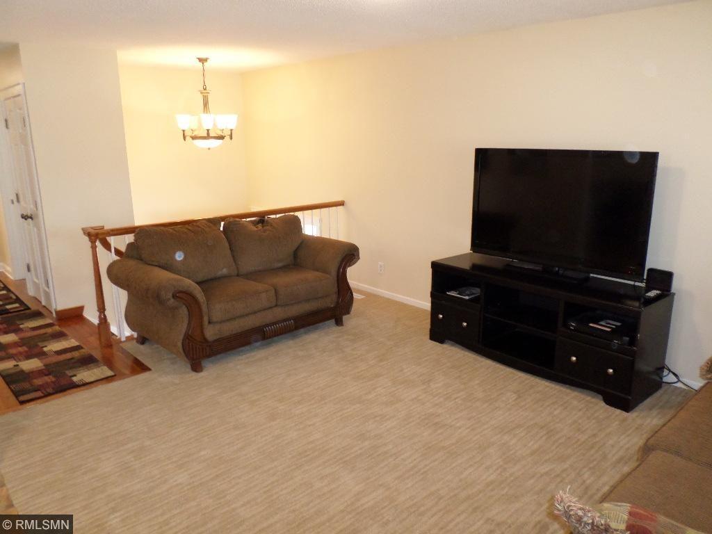 10745 Cavell Road Bloomington, MN 55438 - Photo 4 of 18