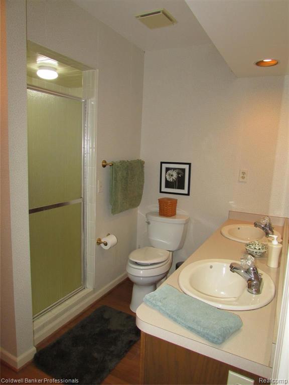 7725 Perry Lake Road Clarkston, MI 48348 - Photo 37 of 61