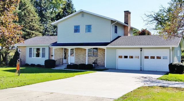 8830 Gurler Road DeKalb, IL 60115 - Photo 1 of 25