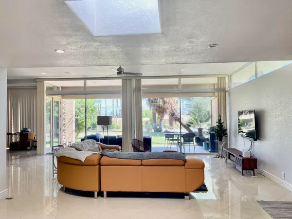 $5,500 | 715 Sandpiper Street, Palm Desert, CA 92260