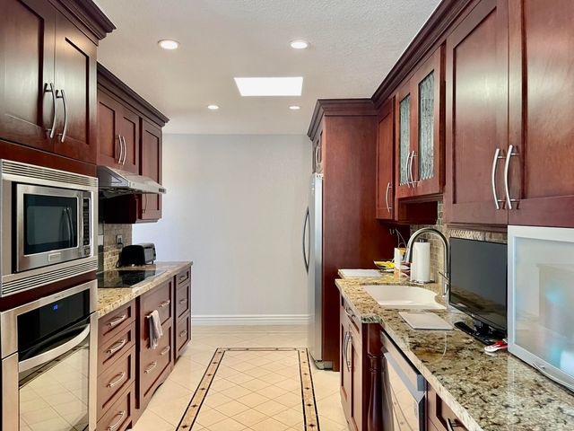 $5,500 | 715 Sandpiper Street, Palm Desert, CA 92260