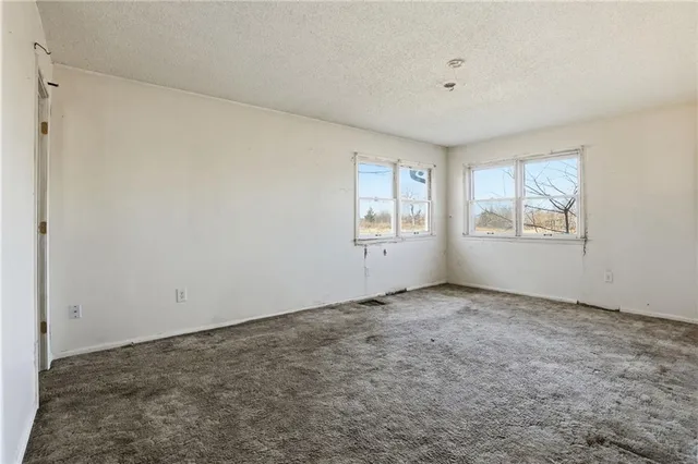 $299,950 | 28414 South State Route, Harrisonville, MO 64701