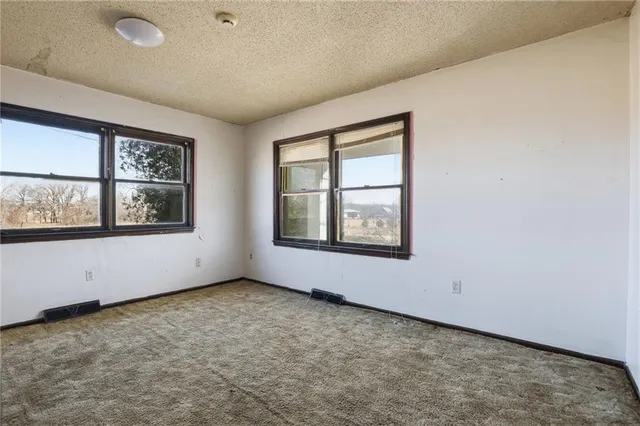 $299,950 | 28414 South State Route, Harrisonville, MO 64701