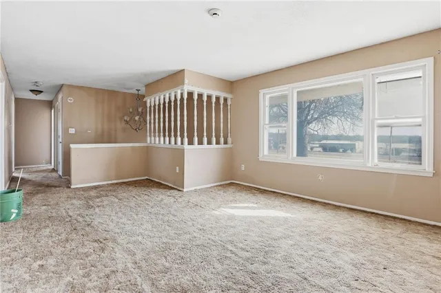 $299,950 | 28414 South State Route, Harrisonville, MO 64701