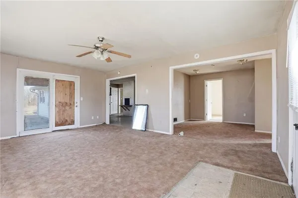 $275,000 | 28414 South State Route, Harrisonville, MO 64701