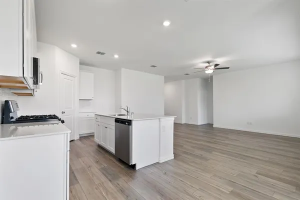 $2,470 | 952 Dustwood Drive, Fort Worth, TX 76052