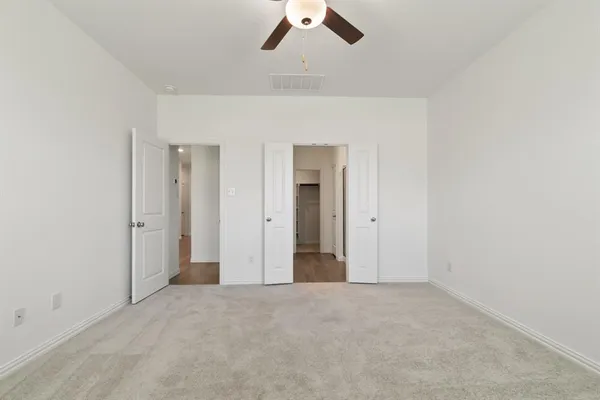 $2,470 | 952 Dustwood Drive, Fort Worth, TX 76052