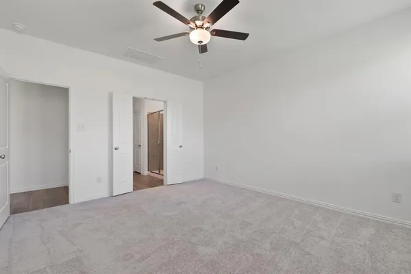 $2,470 | 952 Dustwood Drive, Fort Worth, TX 76052