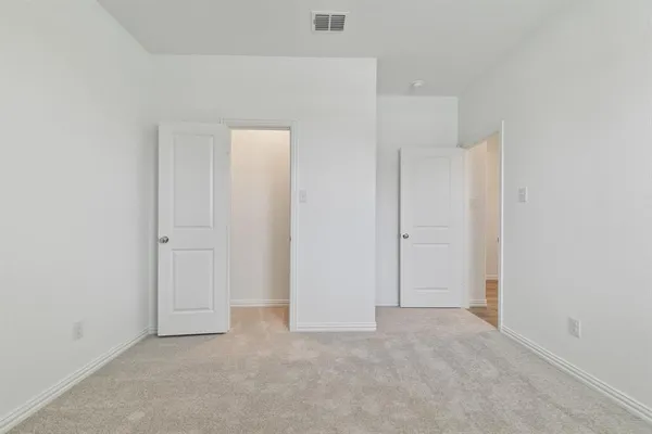 $2,470 | 952 Dustwood Drive, Fort Worth, TX 76052