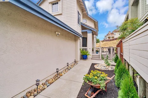 $1,378,000 | 47 Summer Hill Court, Danville, CA 94526