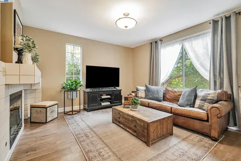 $1,378,000 | 47 Summer Hill Court, Danville, CA 94526