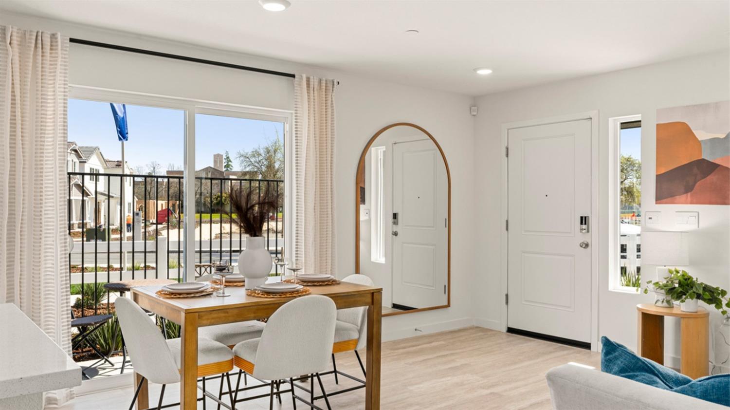 224 Skyline Rdg Loop Sacramento, CA 95834 - Photo 3 of 11