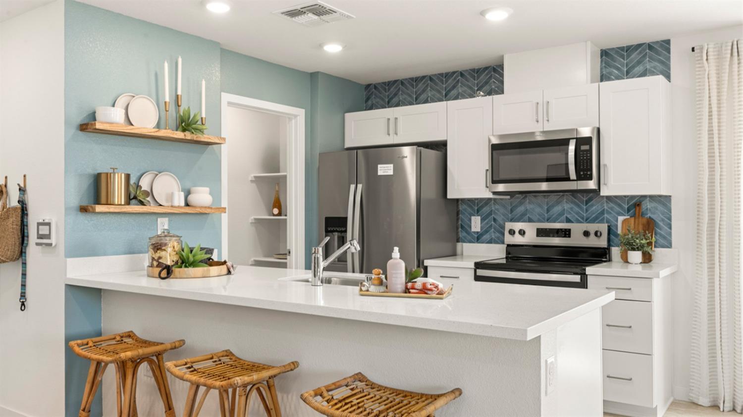 224 Skyline Rdg Loop Sacramento, CA 95834 - Photo 5 of 11