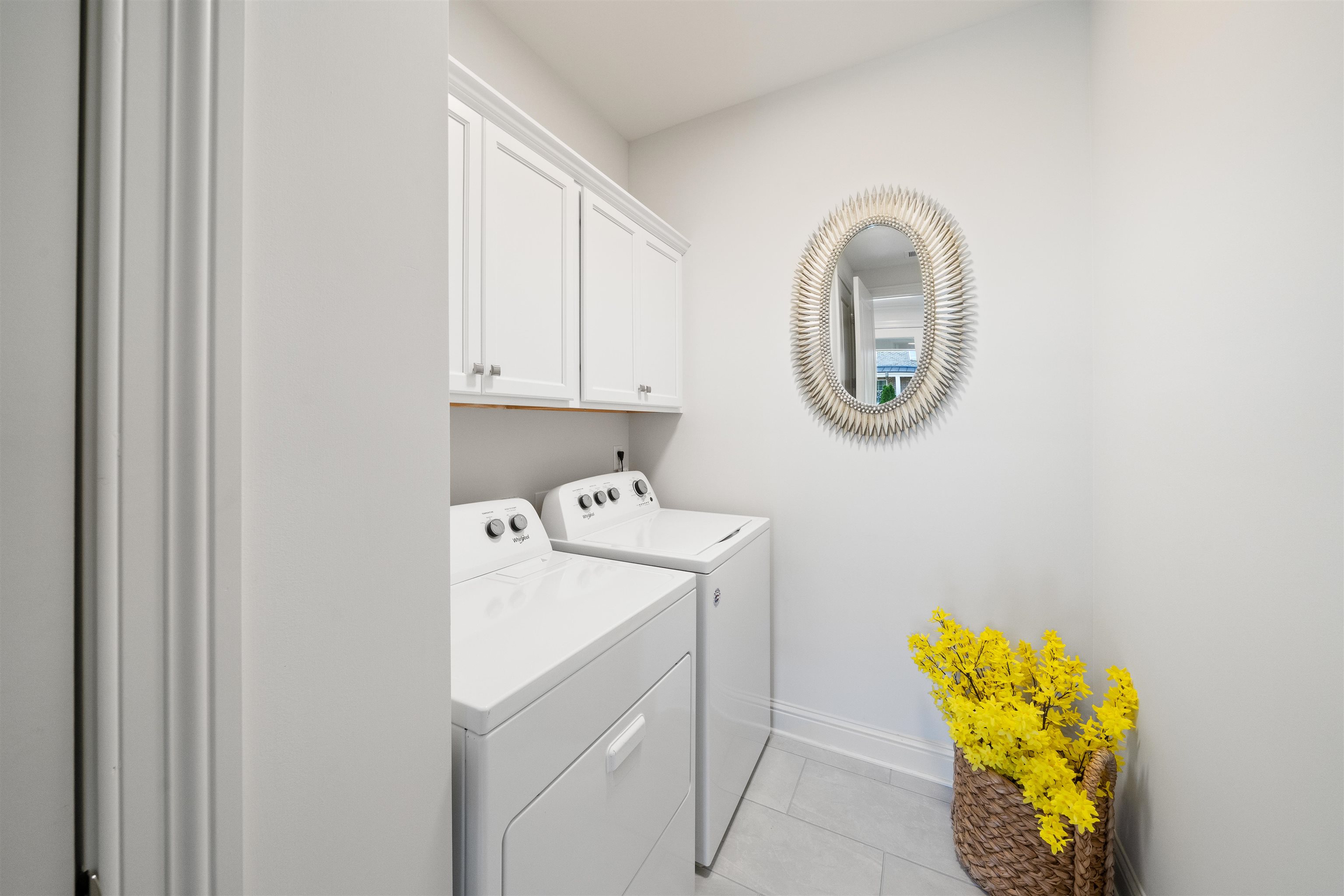 877 Ufton Alley Collierville, TN 38017 - Photo 26 of 36 a utility room with dryer and washer