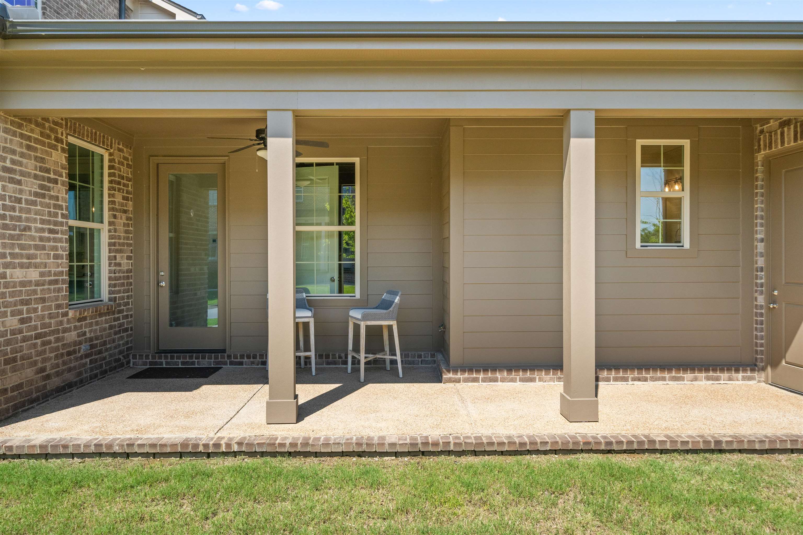 877 Ufton Alley Collierville, TN 38017 - Photo 34 of 36 a house view with a backyard space