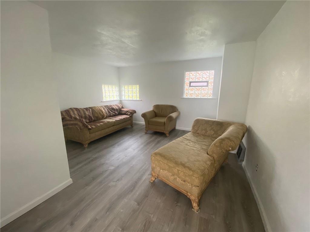 535 Hamil Road Verona, PA 15147 - Photo 14 of 24 Gallery Image 14