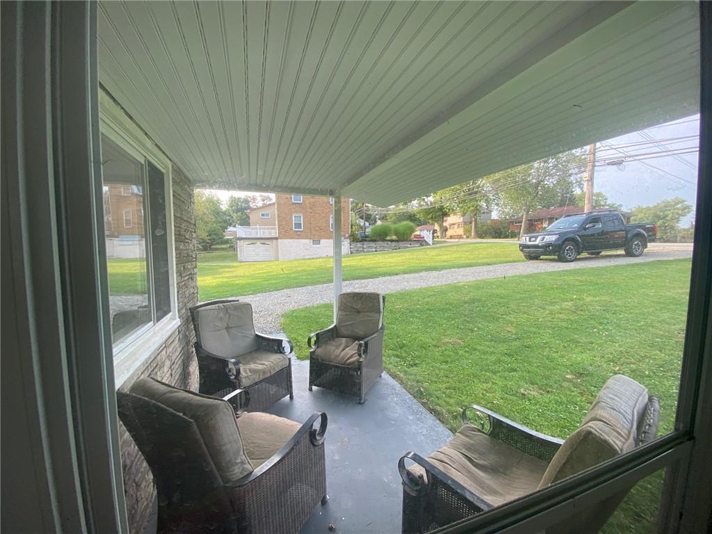 535 Hamil Road Verona, PA 15147 - Photo 5 of 24 Gallery Image 5