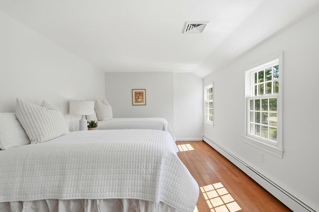 297 Holly Road Marshfield, MA 02050 - Photo 20 of 34