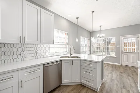 $380,000 | 7907 Moncur Drive, Houston, TX 77095