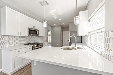 $380,000 | 7907 Moncur Drive, Houston, TX 77095