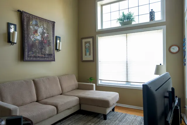 $369,900 | 1408 Welland Court, Roselle, IL 60172