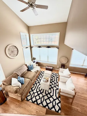 $369,900 | 1408 Welland Court, Roselle, IL 60172