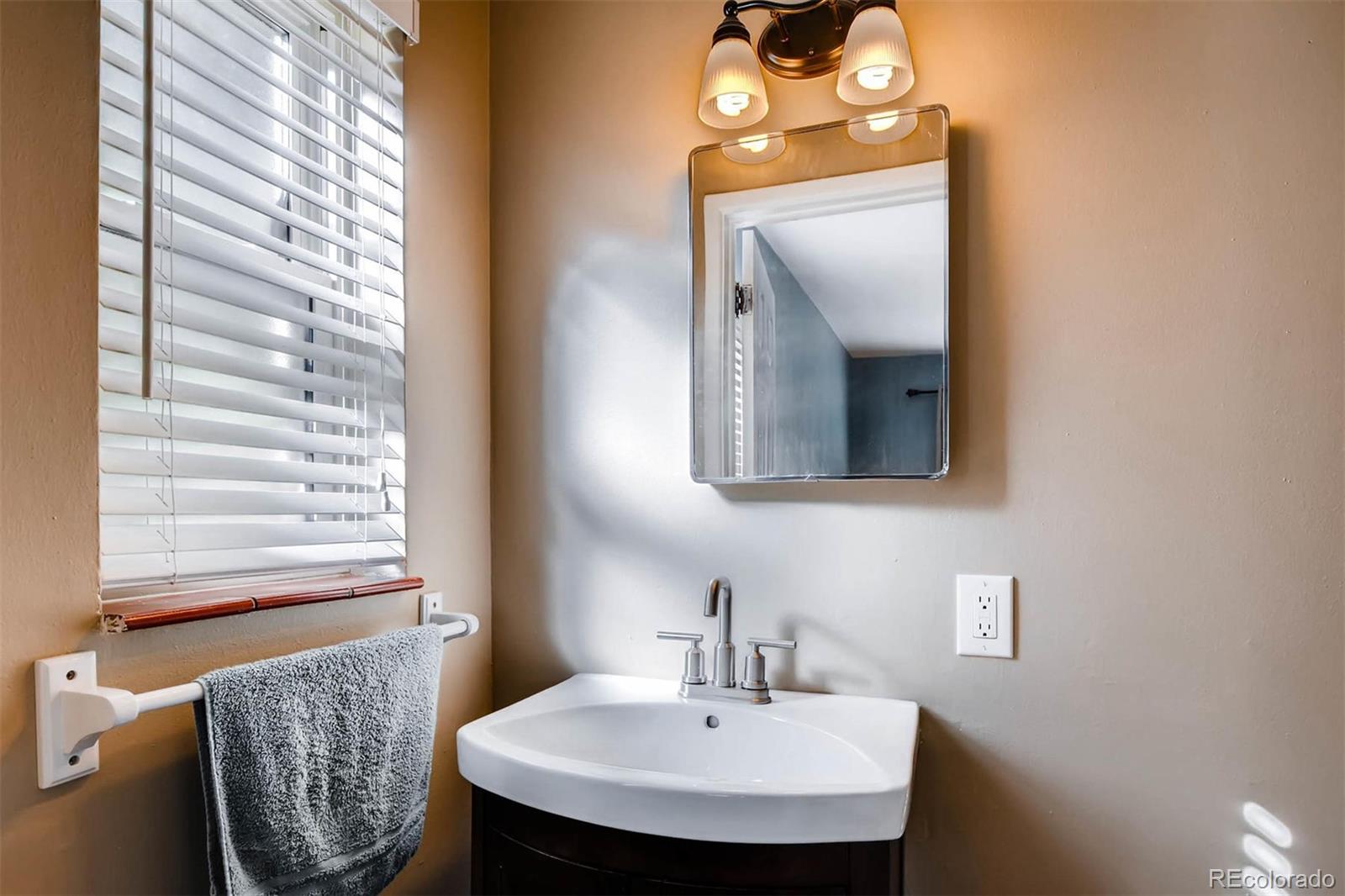 2985 South Raleigh Street Denver, CO 80236 - Photo 8 of 18 Gallery Image 8