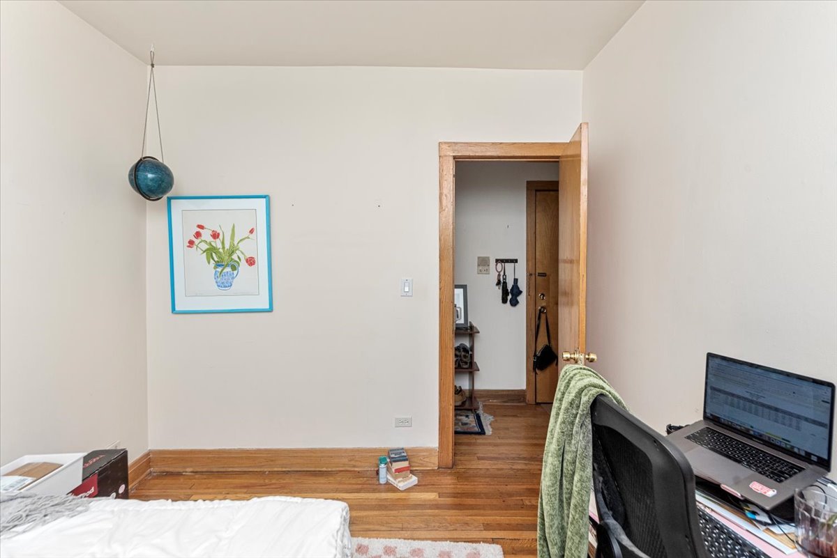 910 West Gunnison Street, Unit 1 Chicago, IL 60640 - Photo 12 of 17