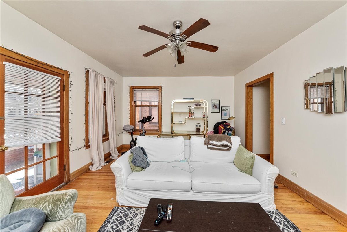 910 West Gunnison Street, Unit 1 Chicago, IL 60640 - Photo 15 of 17