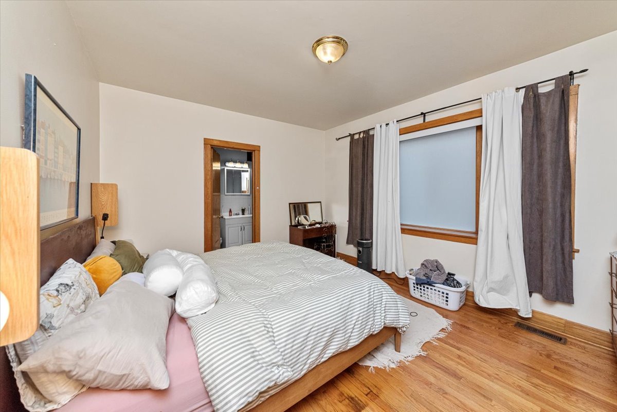 910 West Gunnison Street, Unit 1 Chicago, IL 60640 - Photo 16 of 17